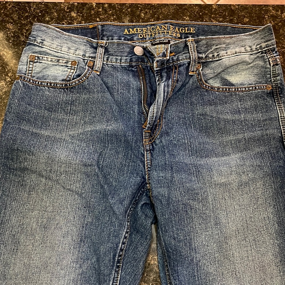 Mens. American Eagle Original Straight jeans. 31x30